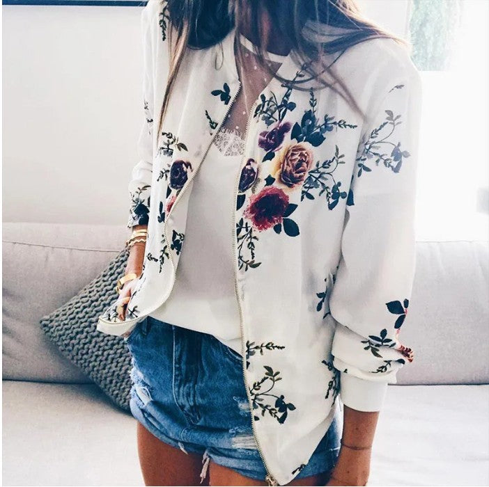 Hazel – Bomber Jacket with Trendy Floral Print
