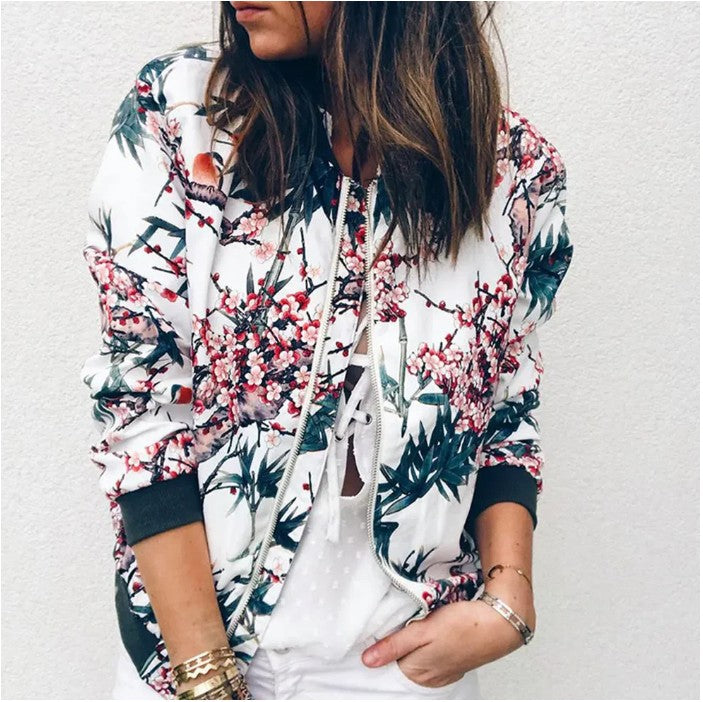 Hazel – Bomber Jacket with Trendy Floral Print