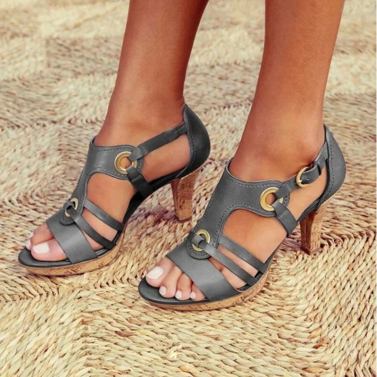 Vivia™ Comfortable sandals with heels