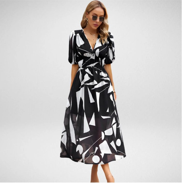 Romy – Charming V-neck dress