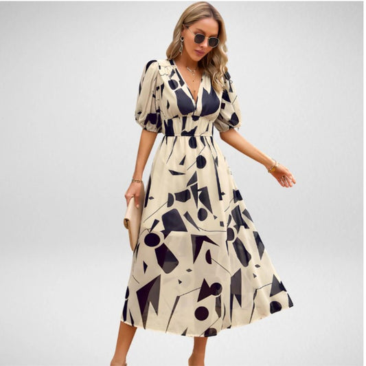 Romy – Charming V-neck dress