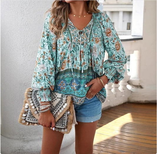 Sallie™ | Flowy Bohemian Top with Floral Pattern