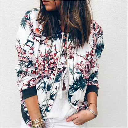 Hazel – Bomber Jacket with Trendy Floral Print