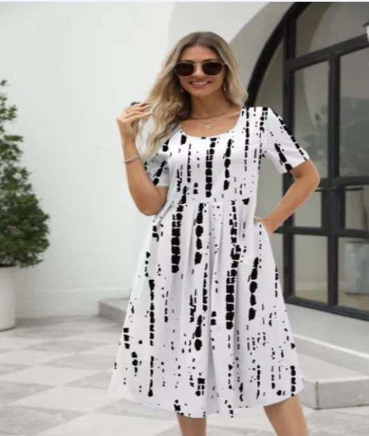 Velmara Elegant Flow Midi Dress